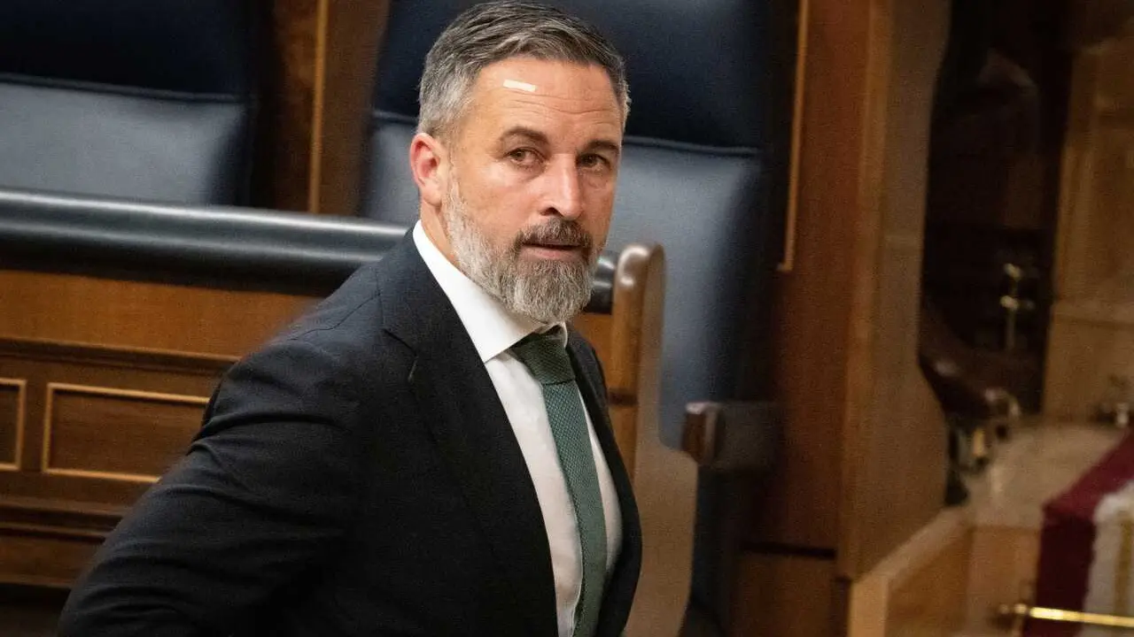 El presidente de Vox, Santiago Abascal, a su salida de una sesi&oacute;n plenaria celebrada en el Congreso, a 26 de mayo de 2026, en Madrid (Espa&ntilde;a). 