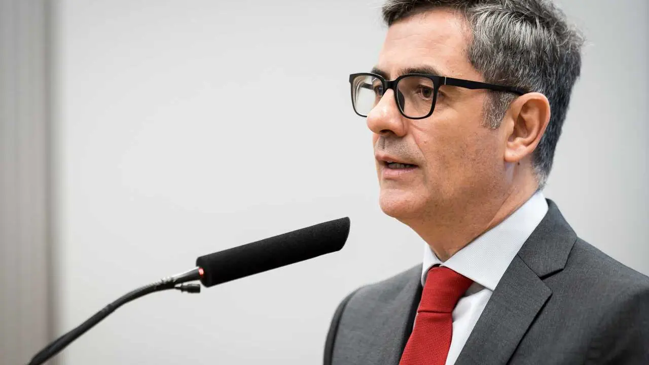 Archivo - El ministro de Presidencia, Justicia y Relaciones con las Cortes, F&eacute;lix Bola&ntilde;os