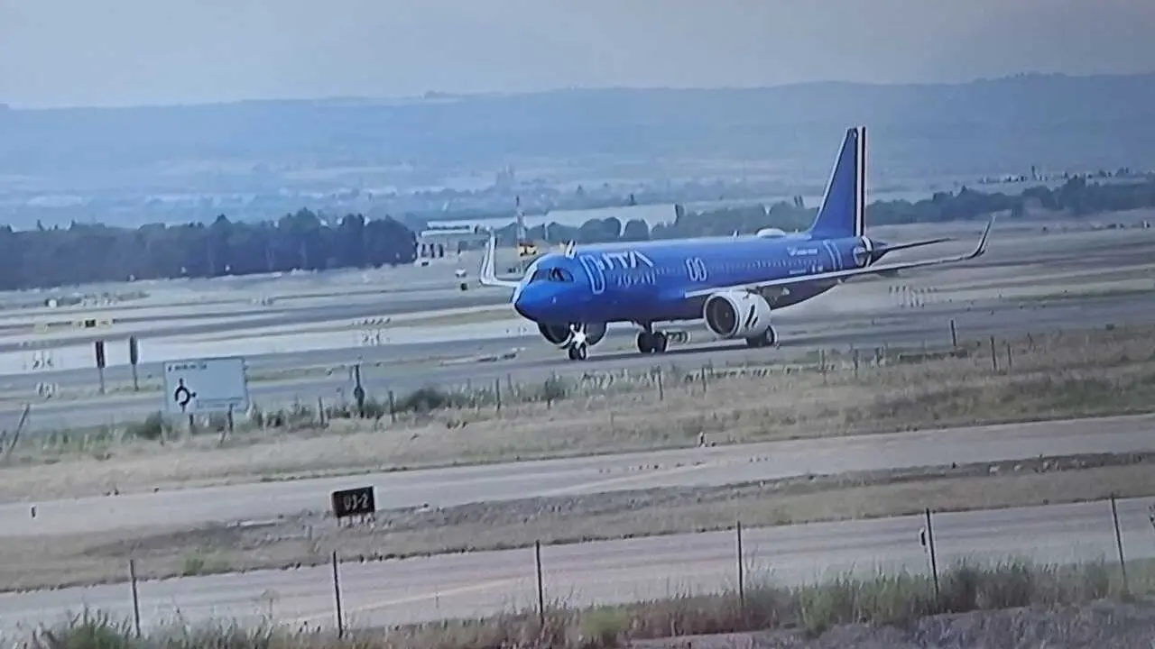 El avi&oacute;n del Papa aterriza en Espa&ntilde;a