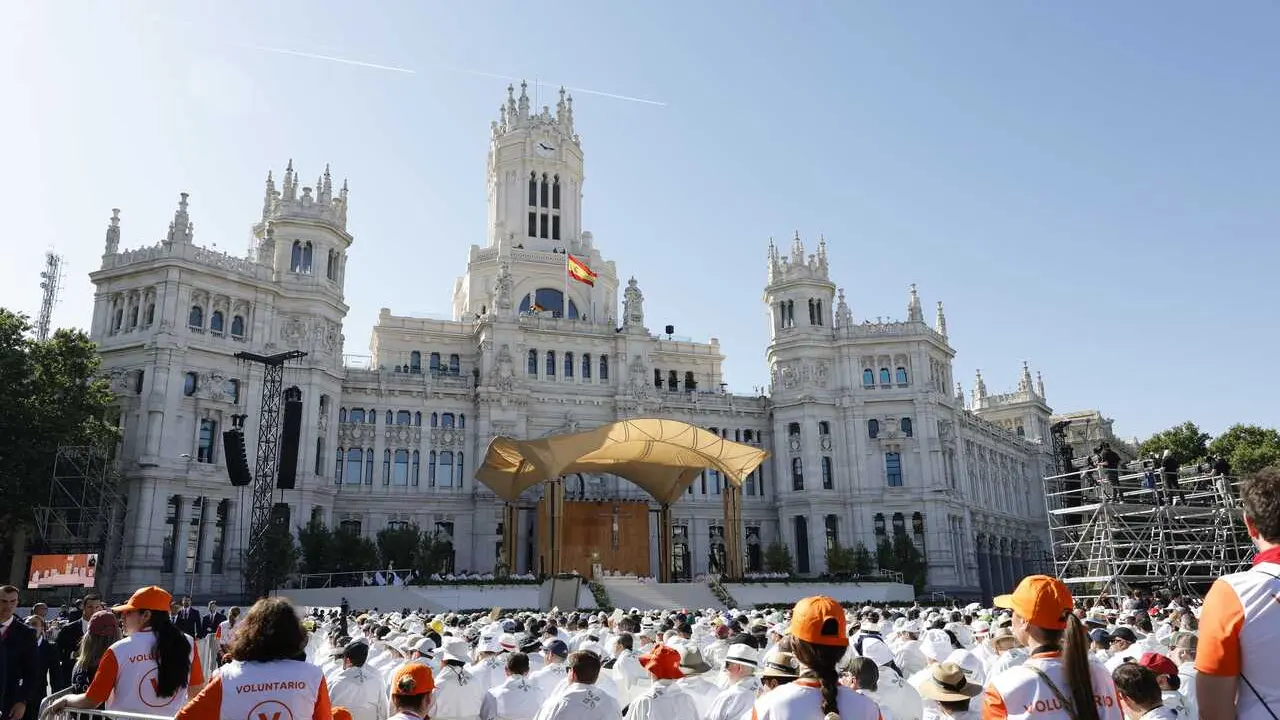 El Papa Le&oacute;n XIV preside la misa de Corpus Christi, en la Plaza de Cibeles, a 7 de junio de 2026, en Madrid (Espa&ntilde;a). El Papa Le&oacute;n XIV oficia la solemnidad del Corpus Christi en Madrid con una misa y posterior procesi&oacute;n eucar&iacute;stica en el entorno de la cap