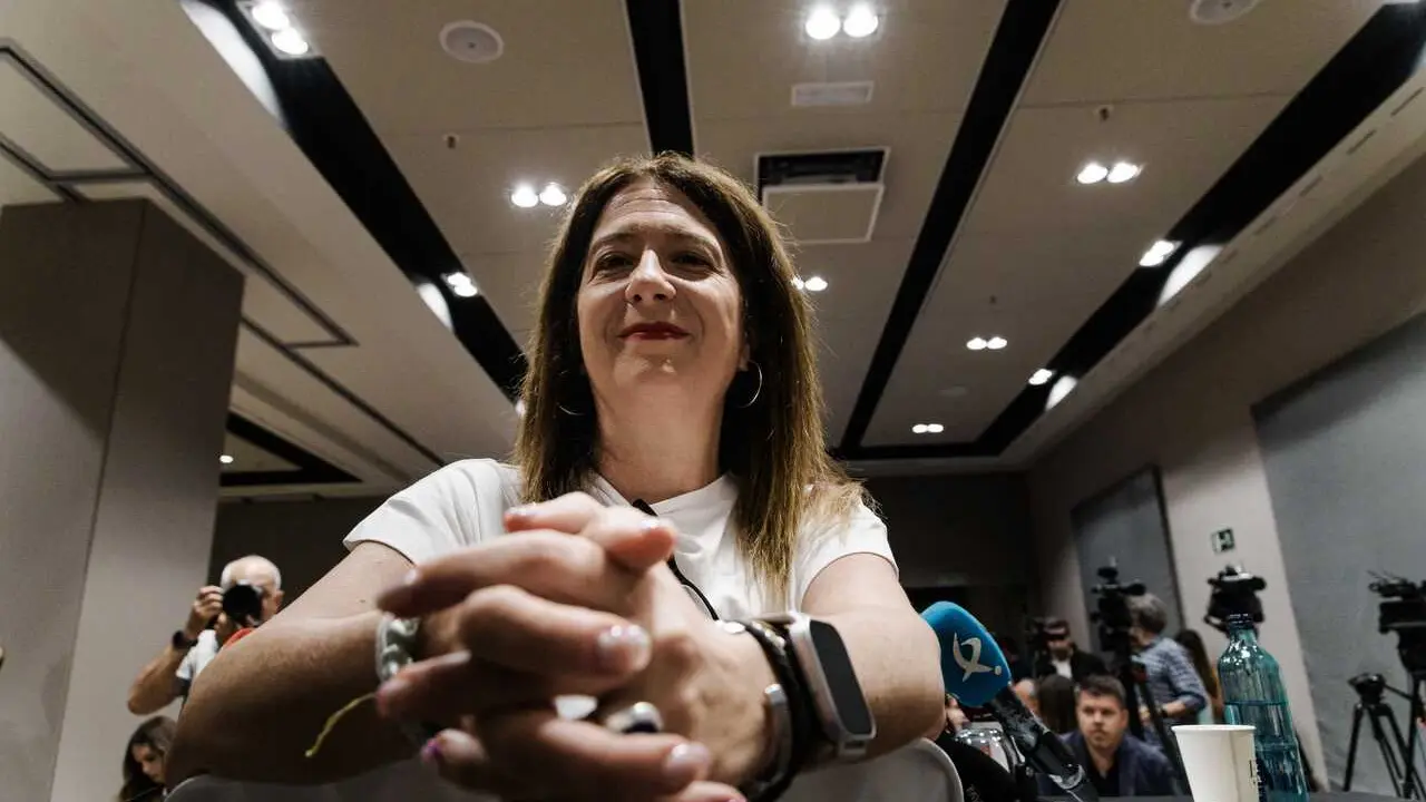 Archivo - La exmilitante socialista Leire D&iacute;ez durante una rueda de prensa, en el Hotel Novotel, a 4 de junio de 2025, en Madrid (Espa&ntilde;a). 