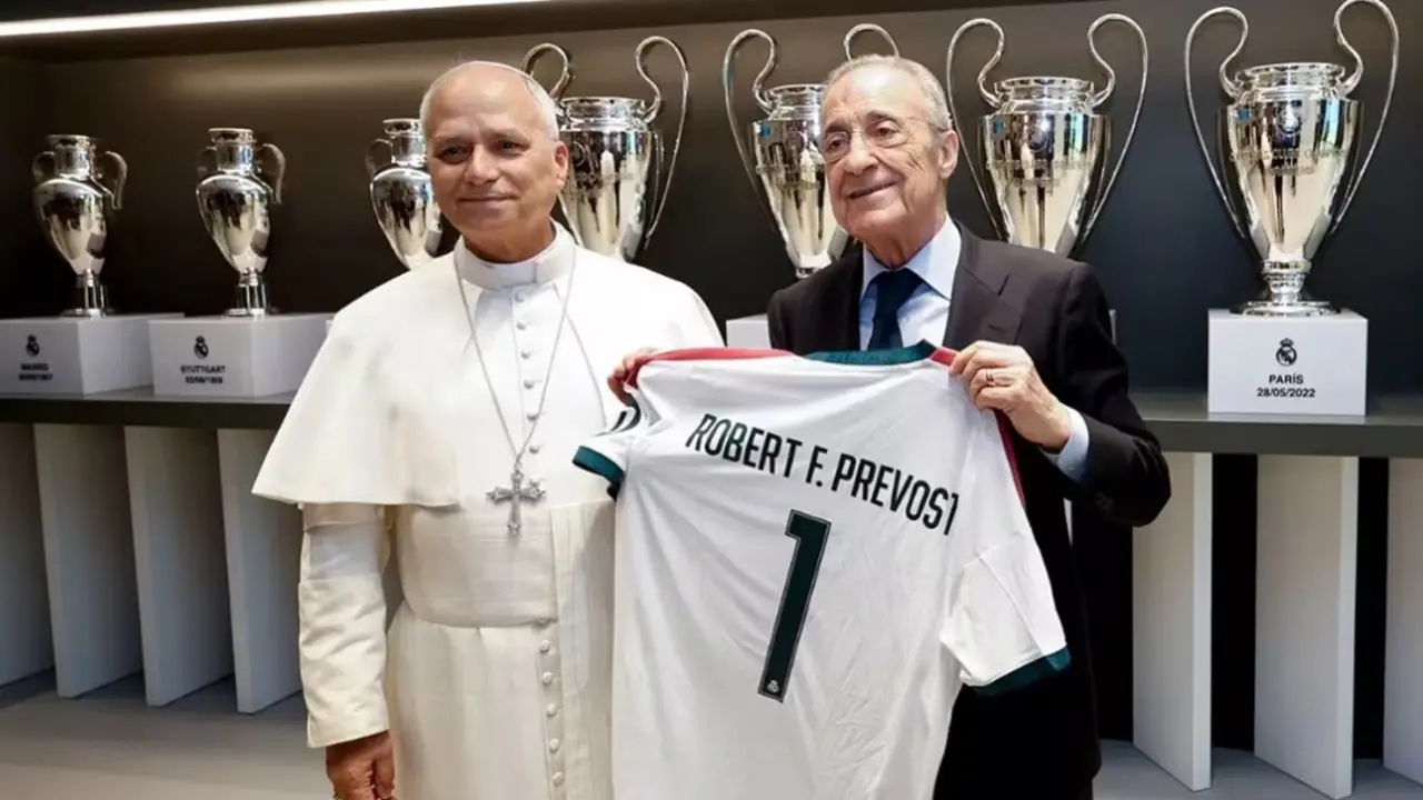 El Papa Le&oacute;n XIV junto a Florentino P&eacute;rez