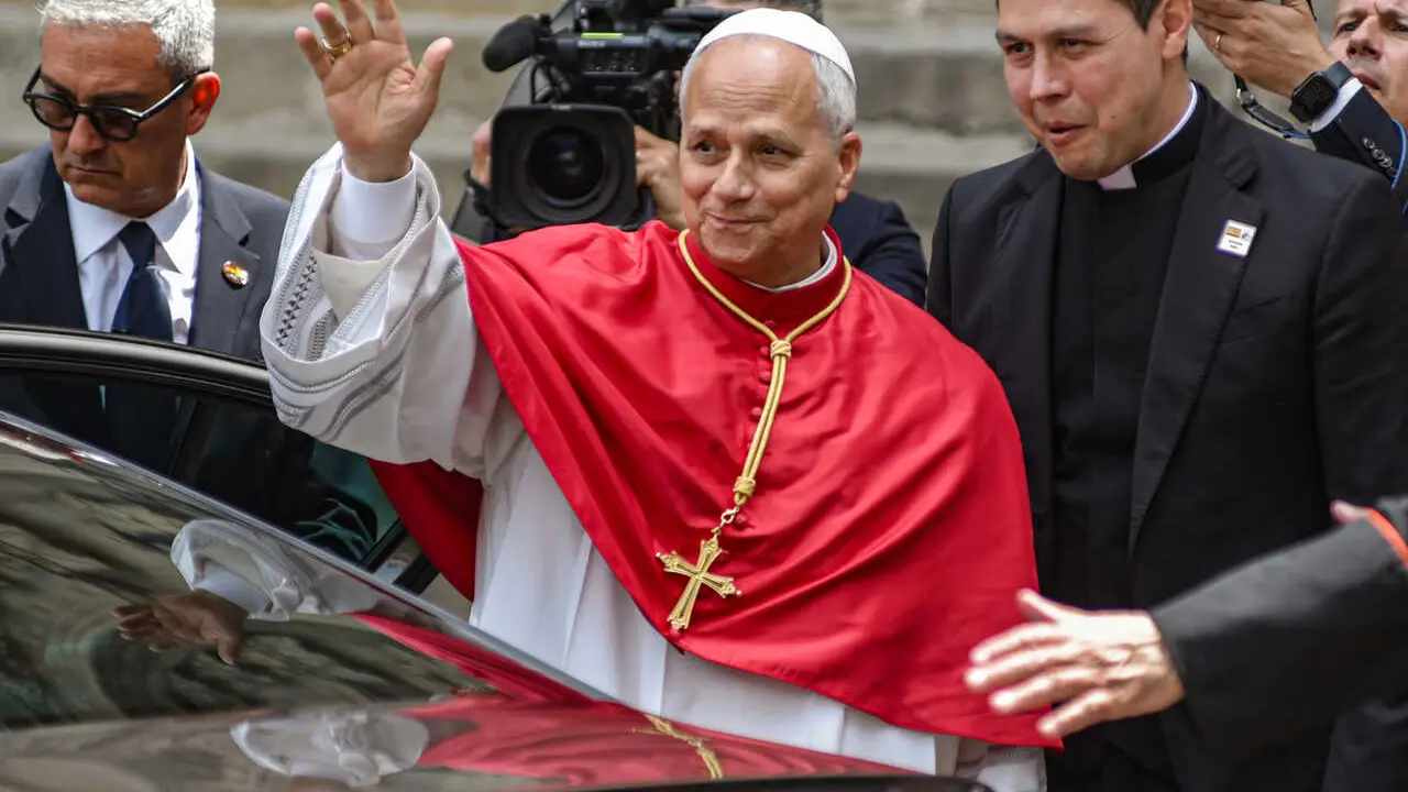 El Papa Le&oacute;n XIV a su llegada a la Catedral