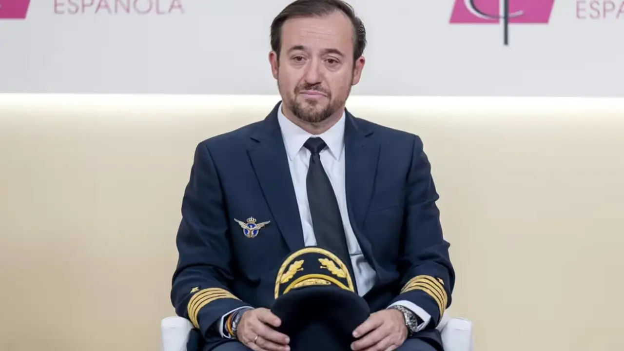 El piloto que llev&oacute; al Papa a Barcelona cuenta c&oacute;mo fue volar por 1&ordf; vez pasajeros