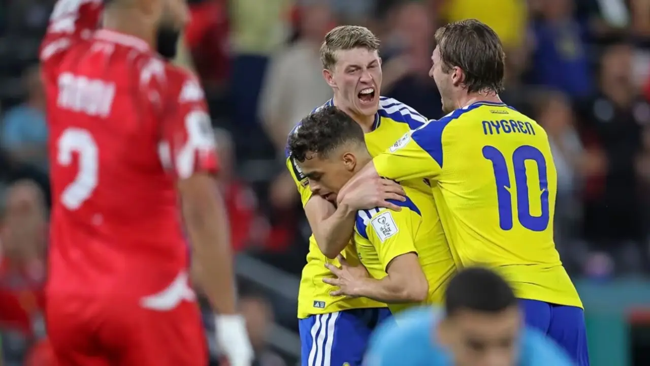 Suecia celebrando uno de los goles contra T&uacute;nez