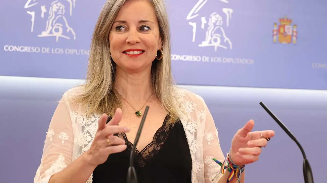 La portavoz de Sumar en el Congreso, Ver&oacute;nica Mart&iacute;nez Barbero, en una rueda de prensa 