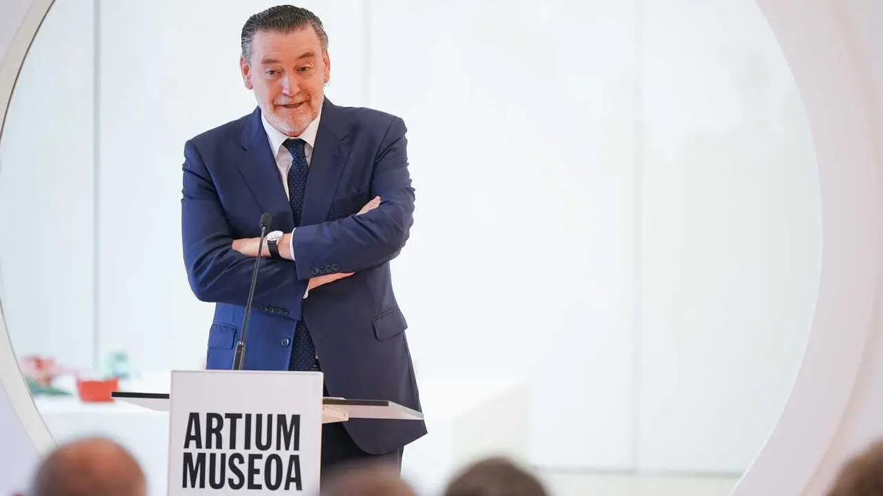 Archivo - El director del Museo de Bellas Artes de Bilbao, Miguel Zugaza, durante la presentaci&oacute;n de las obras adquiridas en el marco de la iniciativa Colecci&oacute;n Compartida junto a las principales instituciones muse&iacute;sticas, a 19 de febrero de 2026, en Vito