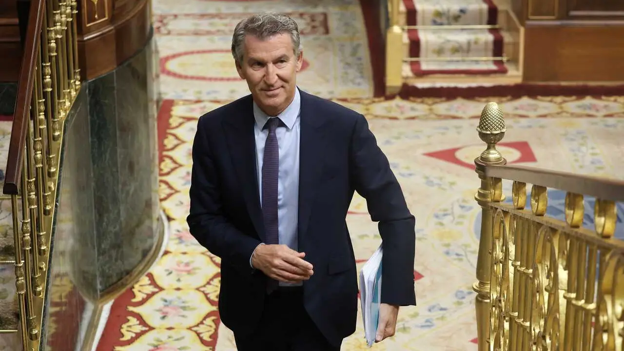El presidente del PP, Alberto N&uacute;&ntilde;ez Feij&oacute;o, durante una sesi&oacute;n de control al Gobierno, en el Congreso de los Diputados, a 10 de junio de 2026, en Madrid (Espa&ntilde;a). 