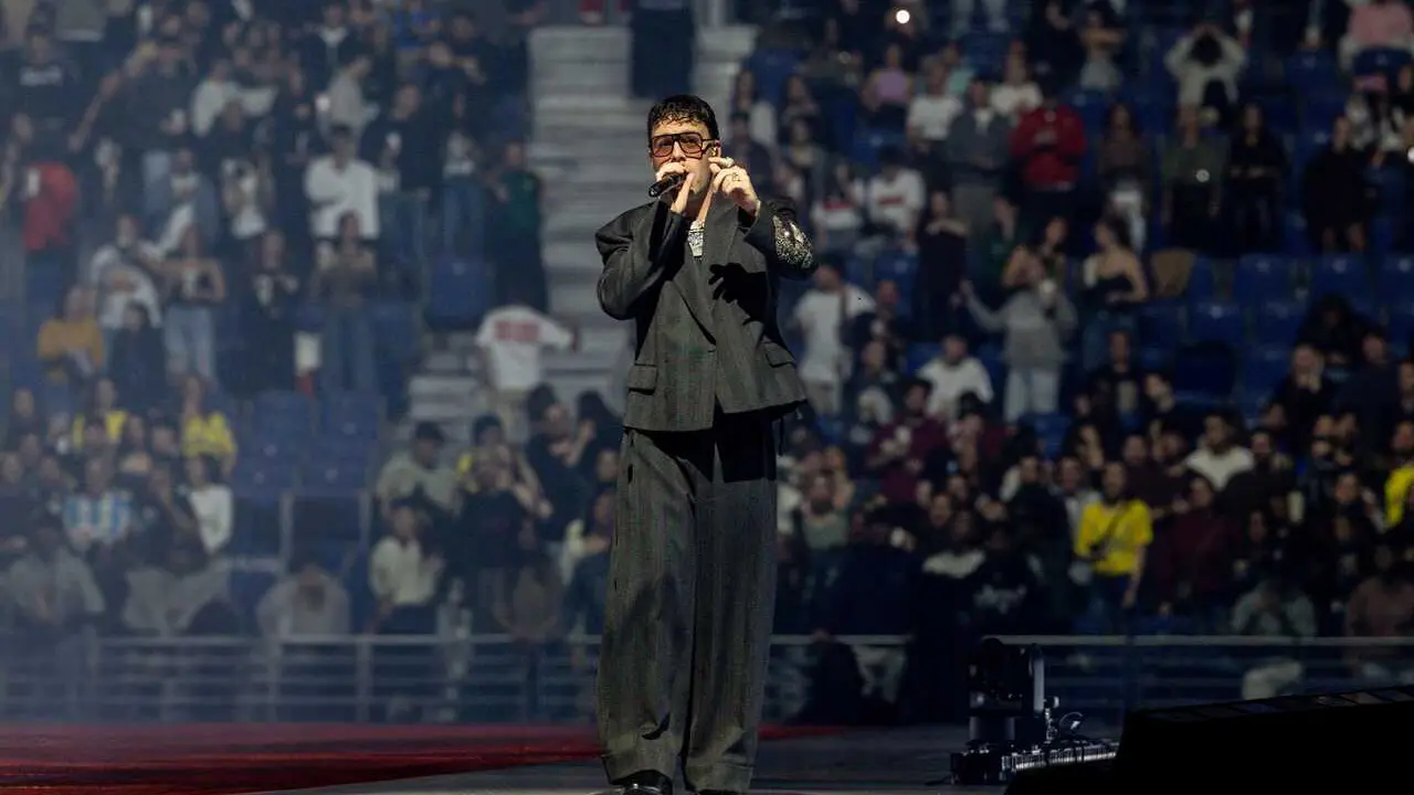 Archivo - El cantante Quevedo, durante su concierto, en el Movistar Arena, a 17 de febrero de 2025, en Madrid (Espa&ntilde;a). 