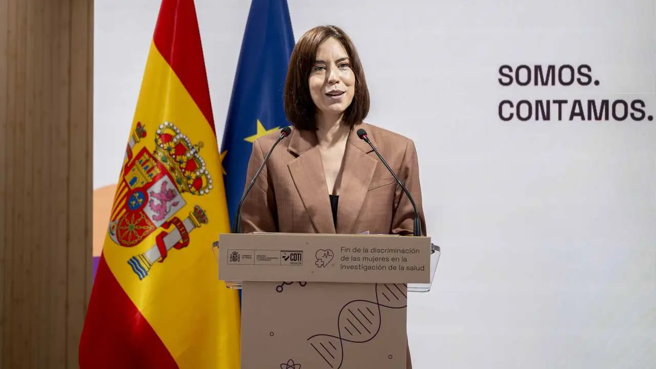La ministra de Universidades, Ciencia e Innovaci&oacute;n, Diana Morant, interviene durante la presentaci&oacute;n del programa &lsquo;Somos. Contamos: fin de la discriminaci&oacute;n de las mujeres en la investigaci&oacute;n de la salud&rsquo;, a 15 de junio de 2026, en Madrid (Espa&ntilde;a). 