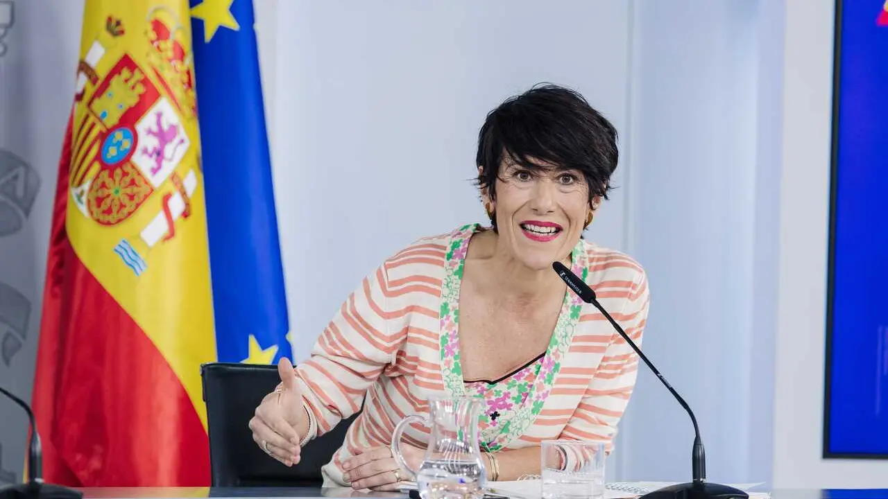 La ministra Portavoz, Elma Saiz, durante la rueda de prensa posterior al Consejo de Ministros, a 16 de junio de 2026, en Madrid (Espa&ntilde;a). 
