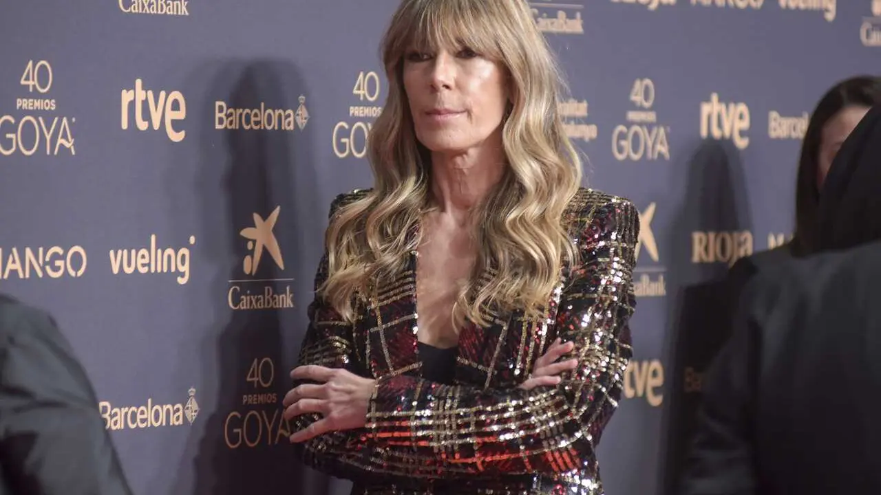 Archivo - La esposa del presidente del gobierno Bego&ntilde;a G&oacute;mez en la alfombra roja de la 40&ordm; edici&oacute;n de los Premios Goya, en el Auditori del Centre de Convencions Internacionals, a 28 de febrero de 2026, en Barcelona, Catalu&ntilde;a (Espa&ntilde;a).
