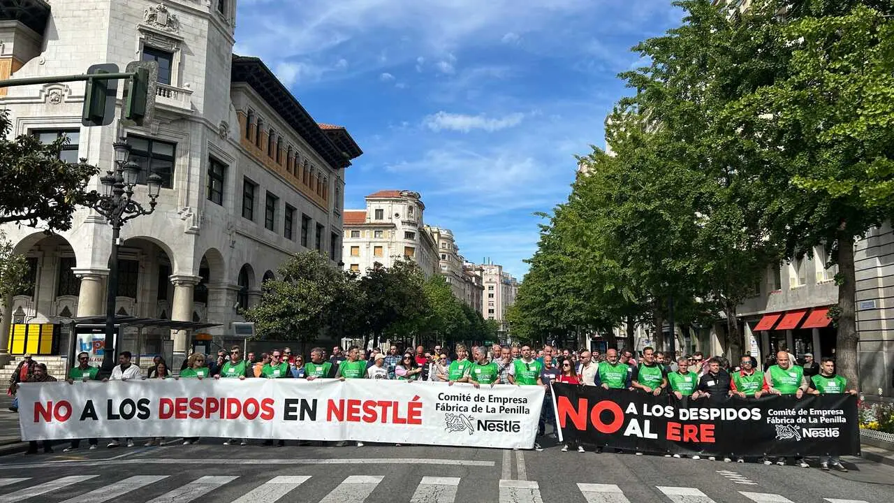 Archivo - Trabajadores de Nestl&eacute; protestan contra el ERE presentado por la empresa