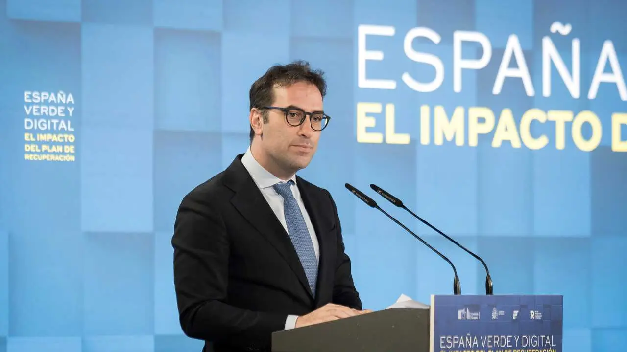 El vicepresidente primero y ministro de Econom&iacute;a, Comercio y Empresa, Carlos Cuerpo. durante el acto &lsquo;Espa&ntilde;a verde y digital. El impacto del Plan de Recuperaci&oacute;n&rsquo; en el Teatro Real, a 22 de junio de 2026, en Madrid (Espa&ntilde;a). Se trata de un encuentro centr