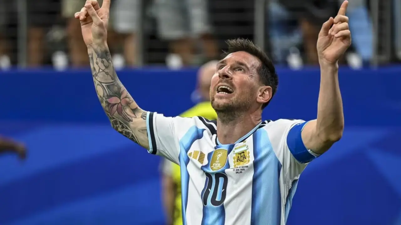 Messi celebrando sus goles contra Austria