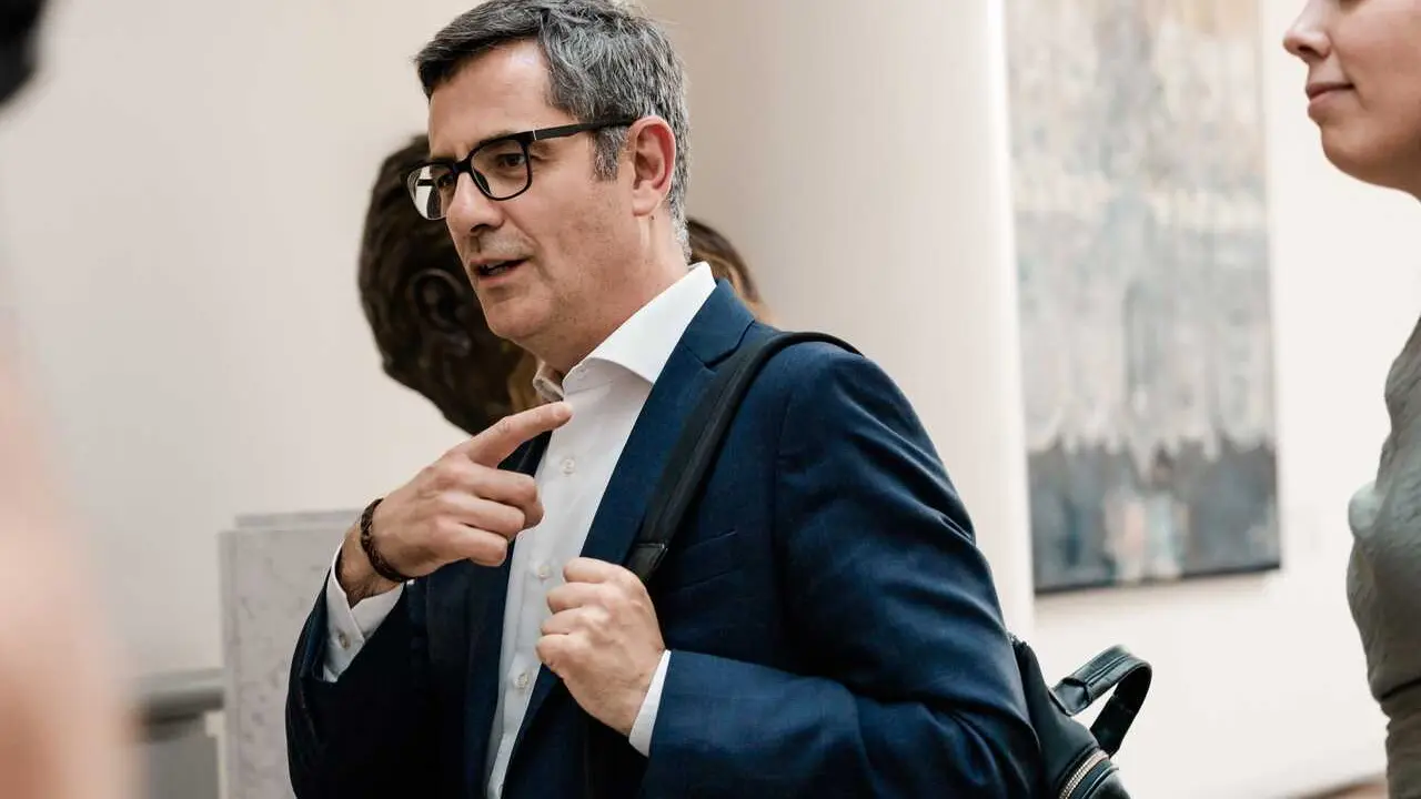 El ministro de la Presidencia, Justicia y Relaciones con las Cortes, F&eacute;lix Bola&ntilde;os, a su llegada a una sesi&oacute;n de control al Gobierno, en el Senado, a 23 de junio de 2026, en Madrid (Espa&ntilde;a). 