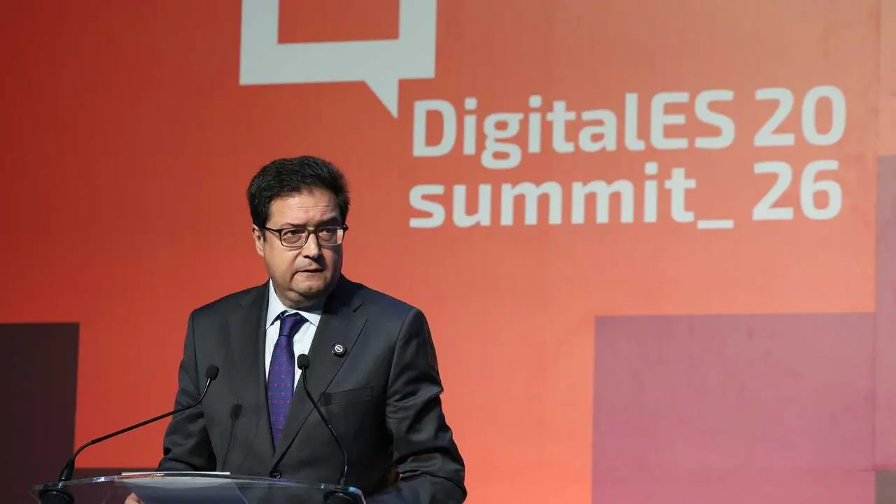 El ministro para la Transformaci&oacute;n Digital y la Funci&oacute;n P&uacute;blica, &Oacute;scar L&oacute;pez, durante la segunda jornada de 'DigitalES Summit 2026', en la Real F&aacute;brica de Tapices, a 25 de junio de 2026, en Madrid (Espa&ntilde;a). Organizado por la Asociaci&oacute;n Espa&ntilde;ola para la Di