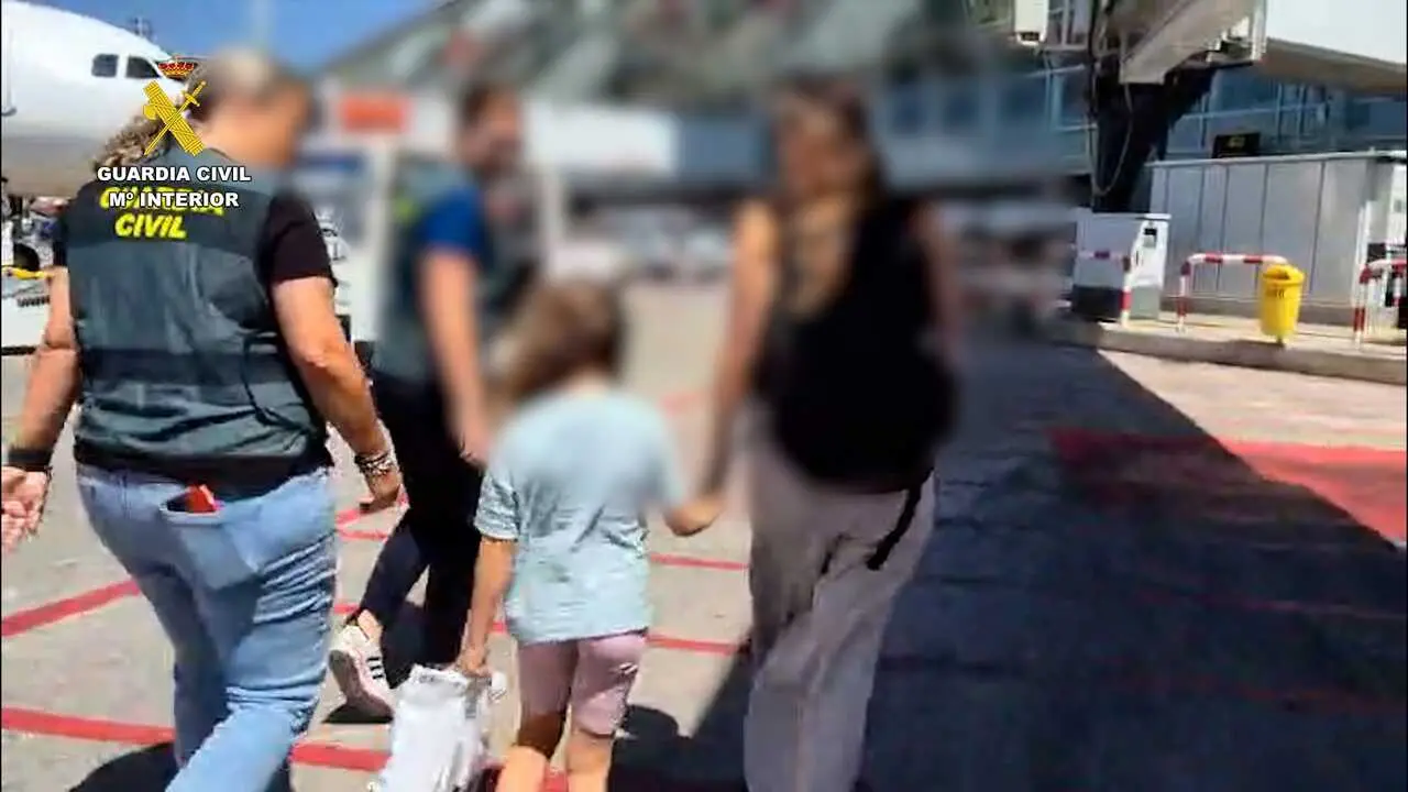La Guardia Civil localiza en Kosovo a una ni&ntilde;a de seis a&ntilde;os presuntamente sustra&iacute;da en Mallorca y detiene a su padre