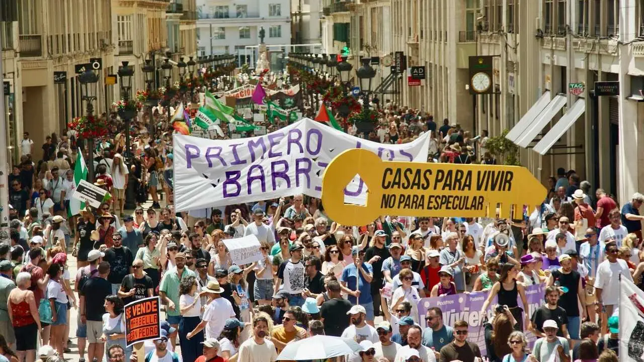 M&aacute;laga sale a la calle para reclamar viviendas asequibles acordes con la realidad de los sueldos