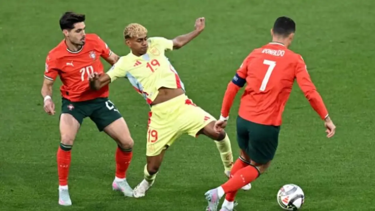 Lamine Yamal ante Portugal en la Nations League