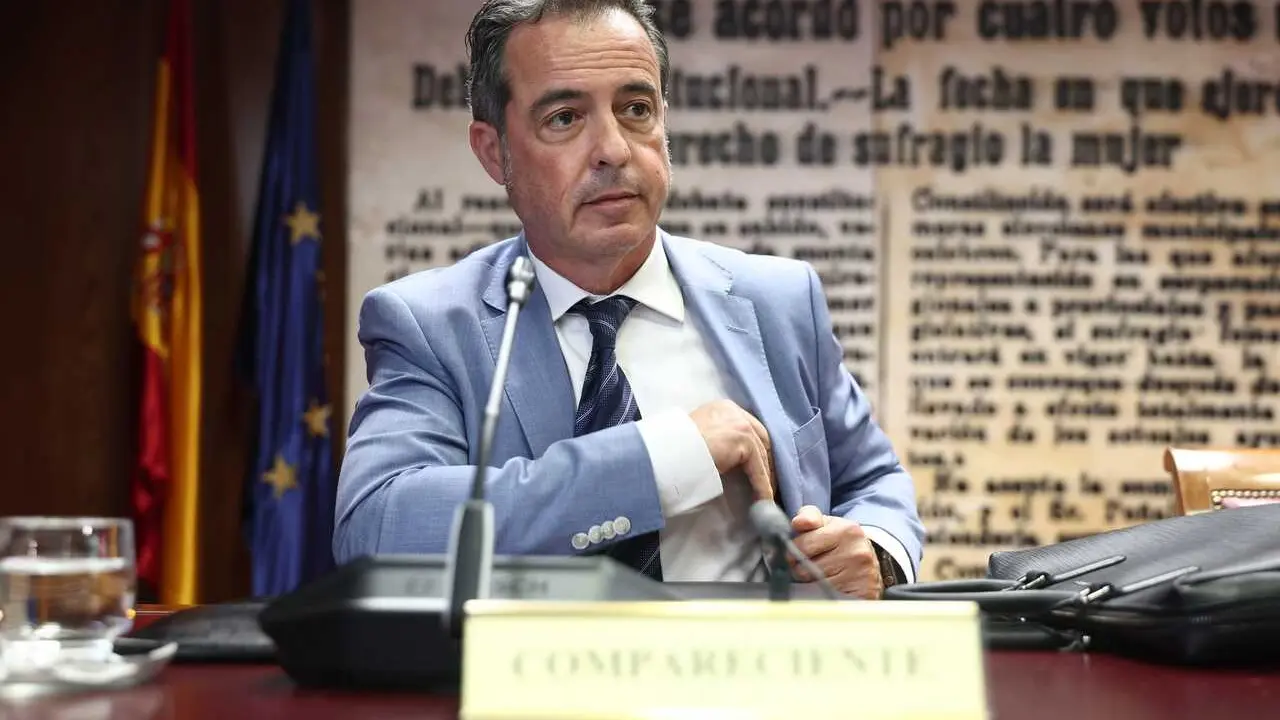 El excomisario del Aeropuerto Adolfo Su&aacute;rez-Madrid Barajas y jefe Superior de Polic&iacute;a de Canarias, Jes&uacute;s Mar&iacute;a G&oacute;mez Mart&iacute;n, comparece ante la Comisi&oacute;n de Investigaci&oacute;n de la SEPI en el Senado