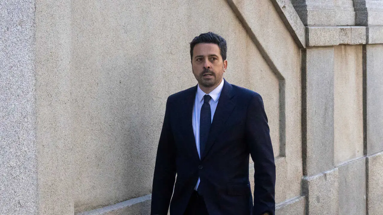 Archivo - El ex teniente fiscal de la Secretar&iacute;a T&eacute;cnica de la Fiscal&iacute;a General del Estado Diego Villafa&ntilde;e durante la primera jornada del juicio al fiscal general del Estado, &Aacute;lvaro Garc&iacute;a Ortiz, en el Tribunal Supremo, a 3 de noviembre de 2025, en Madrid