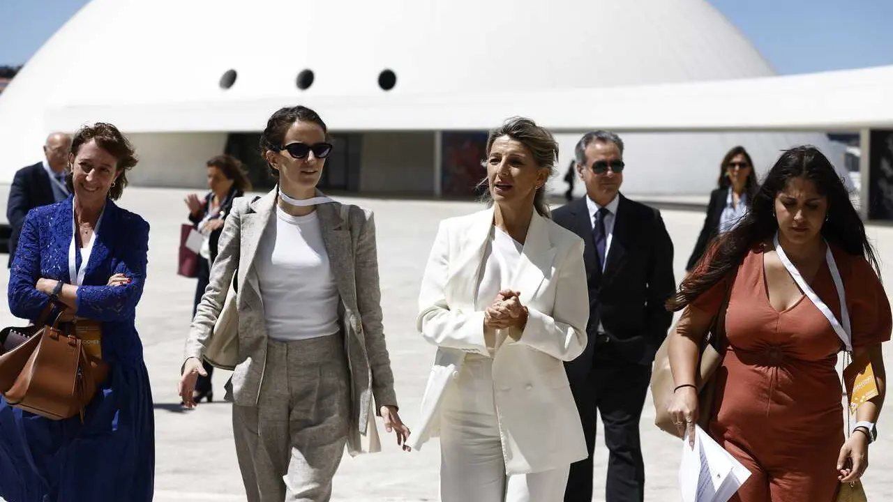 La vicepresidenta segunda y ministra de Trabajo y Econom&iacute;a Social, Yolanda D&iacute;az, preside la VI Conferencia Iberoamericana Ministerial de Trabajo, a 2 de julio de 2026, en Avil&eacute;s, Asturias (Espa&ntilde;a). 
