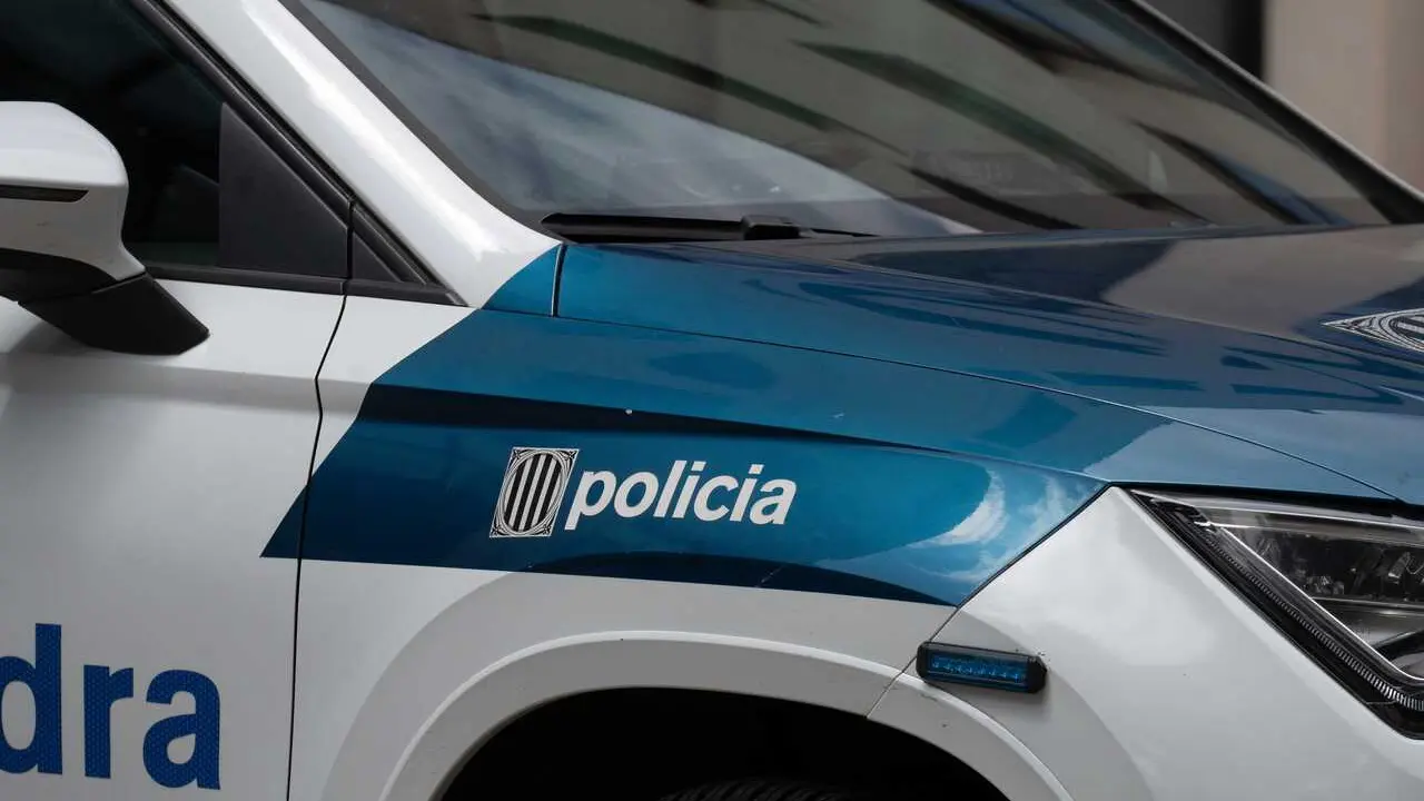 Archivo - Un veh&iacute;culo de los Mossos d&rsquo;Esquadra, a 16 de julio de 2024, en Barcelona, Catalunya (Espa&ntilde;a). 