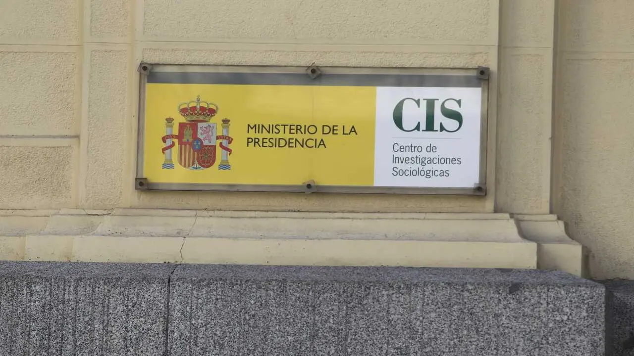 Archivo - Fachada del Centro de Investigaciones Sociol&oacute;gicas, CIS 