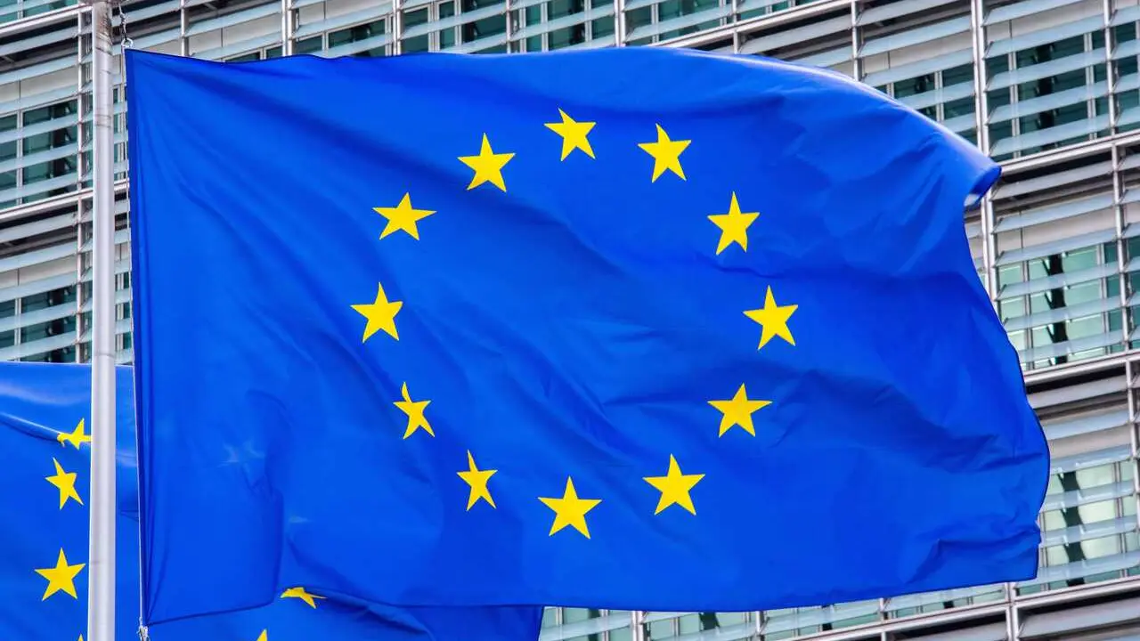 Archivo - Bandera UE.