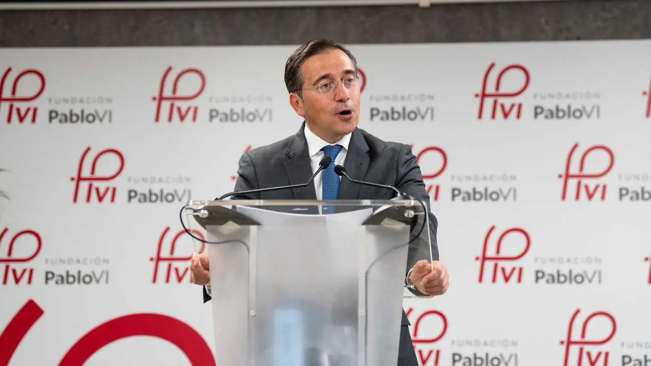 El ministro de Asuntos Exteriores de Espa&ntilde;a, Jos&eacute; Manuel Albares, durante la clausura de la Escuela de Verano de la CEE, en la Fundaci&oacute;n Pablo VI.