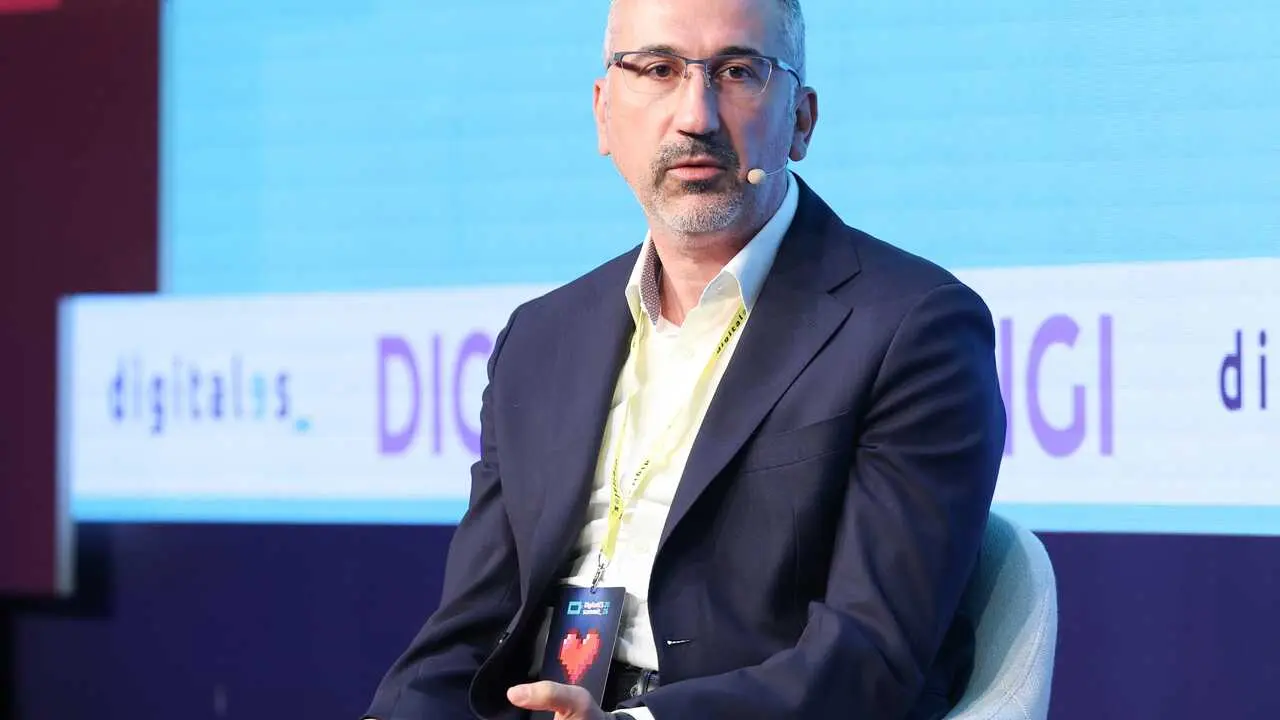 El CEO de Digi, Marius Varzaru, durante la segunda jornada de 'DigitalES Summit 2026', en la Real F&aacute;brica de Tapices, a 25 de junio de 2026, en Madrid (Espa&ntilde;a). Organizado por la Asociaci&oacute;n Espa&ntilde;ola para la Digitalizaci&oacute;n, el evento se desarrolla bajo el 