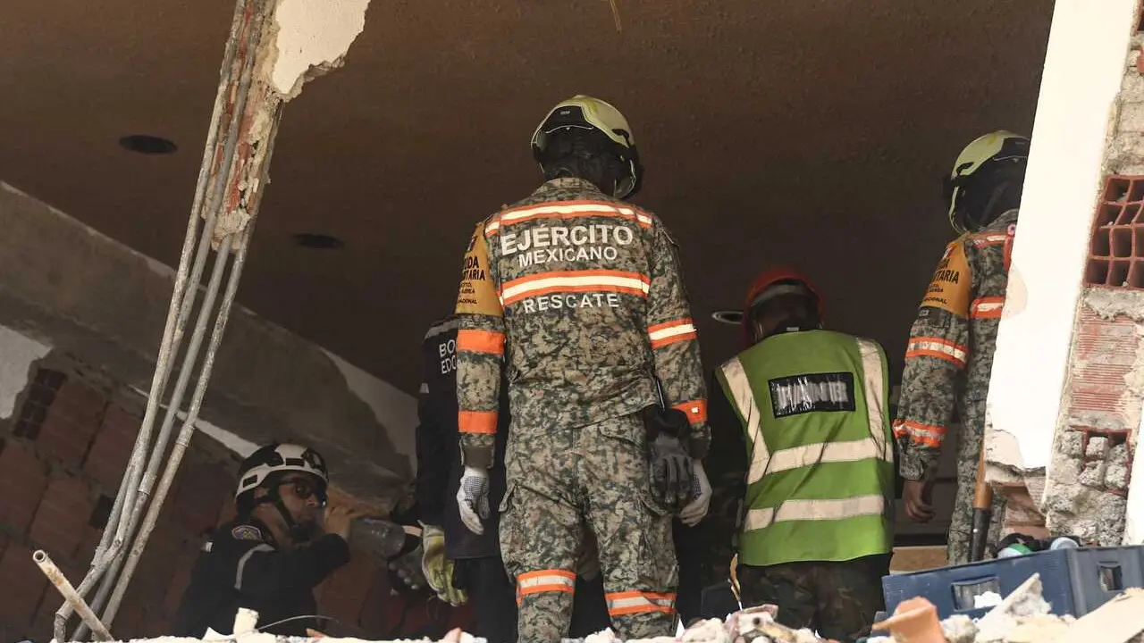 CARABALLEDA, LA GUAIRA, VENEZUELA &ndash; JULY 7, 2026: Rescue and forensic teams continue recovery operations in the aftermath of the devastating earthquakes that struck Venezuela's Caribbean coast, retrieving victims from the rubble of collapsed buildings in Caraballeda, La Guaira state. Authorities say the earthquakes have killed at least 3,685 people, injured more than 16,700, left thousands missing, and displaced nearly 18,000 residents, as search and recovery efforts continue in some of the hardest-hit areas. EDITOR'S NOTE: Images show covered bodies during recovery operations. Photo by Laura de Chiclana / JNA PRESS. (Photo by Laura de Chiclana/JNA Press via Nexpher Images)