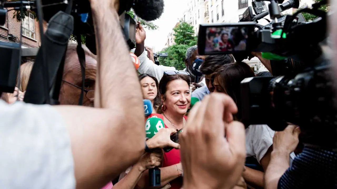 Archivo - La exconcejal socialista Leire D&iacute;ez a su salida de la sede del PSOE en Ferraz, a 3 de junio de 2025, en Madrid (Espa&ntilde;a).
