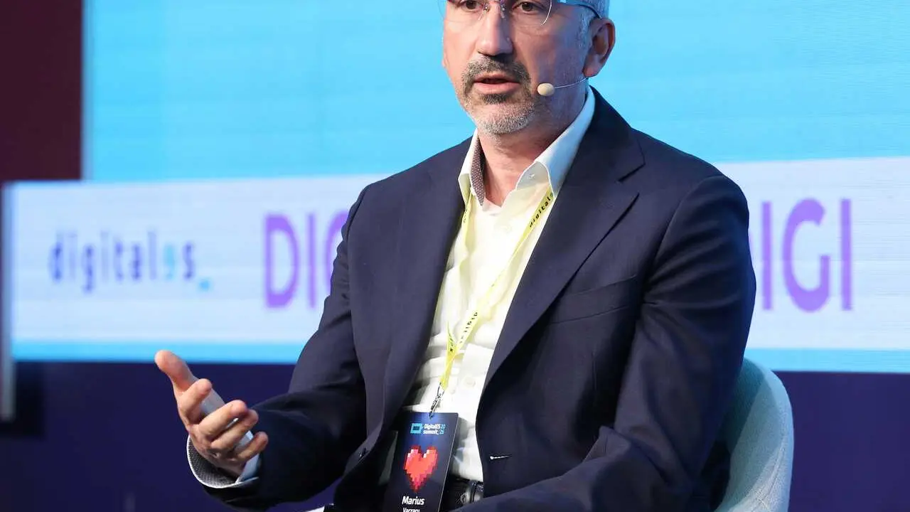 El CEO de Digi, Marius Varzaru, durante la segunda jornada de 'DigitalES Summit 2026', en la Real F&aacute;brica de Tapices, a 25 de junio de 2026, en Madrid (Espa&ntilde;a). Organizado por la Asociaci&oacute;n Espa&ntilde;ola para la Digitalizaci&oacute;n, el evento se desarrolla bajo el 