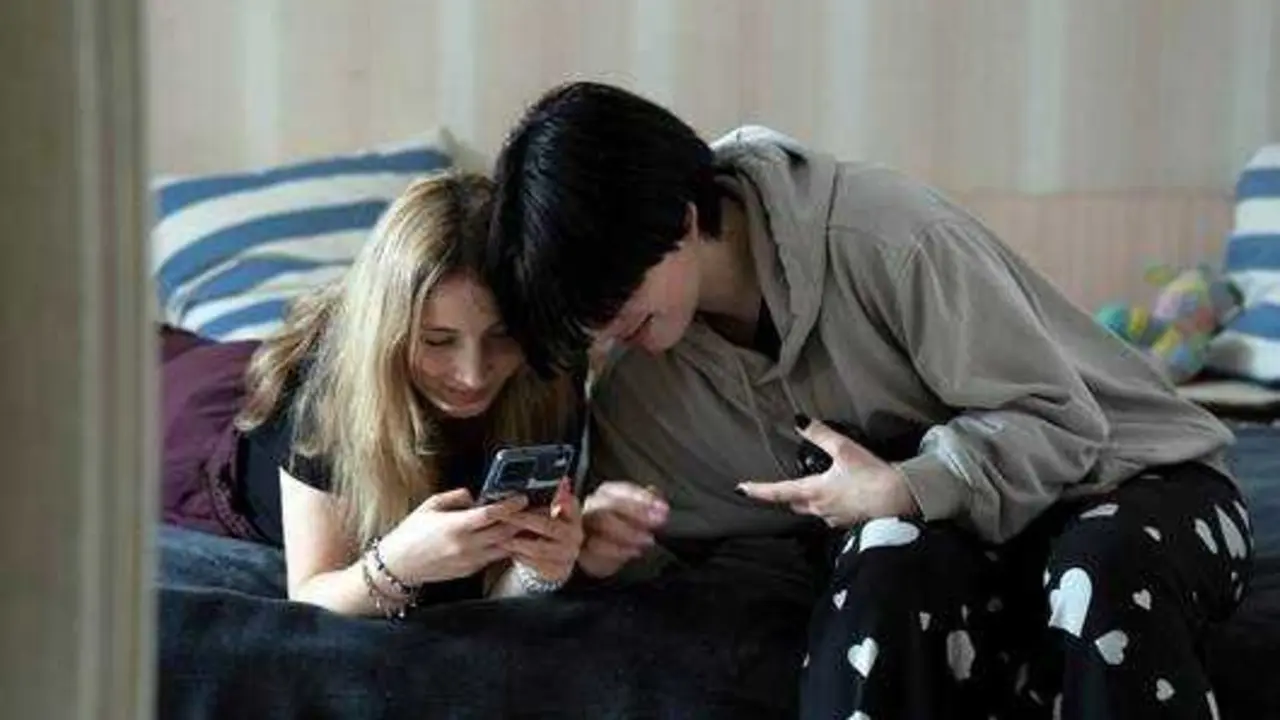 M&aacute;s del 60% de adolescentes cree que el contenido digital, incluido el sexual, es entretenimiento, seg&uacute;n un estudio