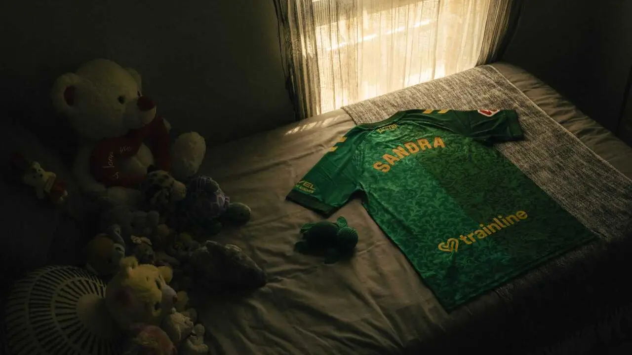 Nueva segunda equipaci&oacute;n del Real Betis para la temporada 2026-27, en homenaje a Sandra Pe&ntilde;a.
