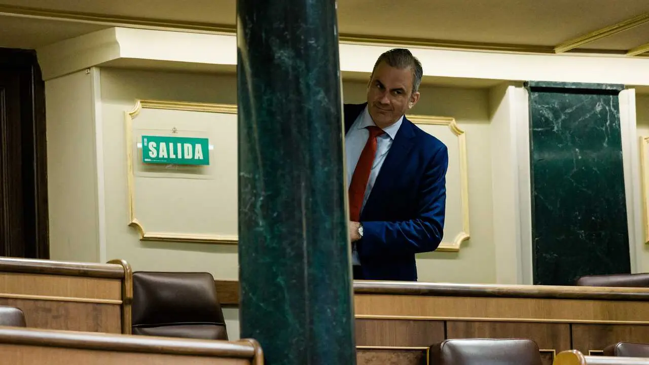Archivo - El exportavoz de VOX en el Ayuntamiento de Madrid, Javier Ortega Smith, a su salida de una sesi&oacute;n plenaria en el Congreso de los Diputados