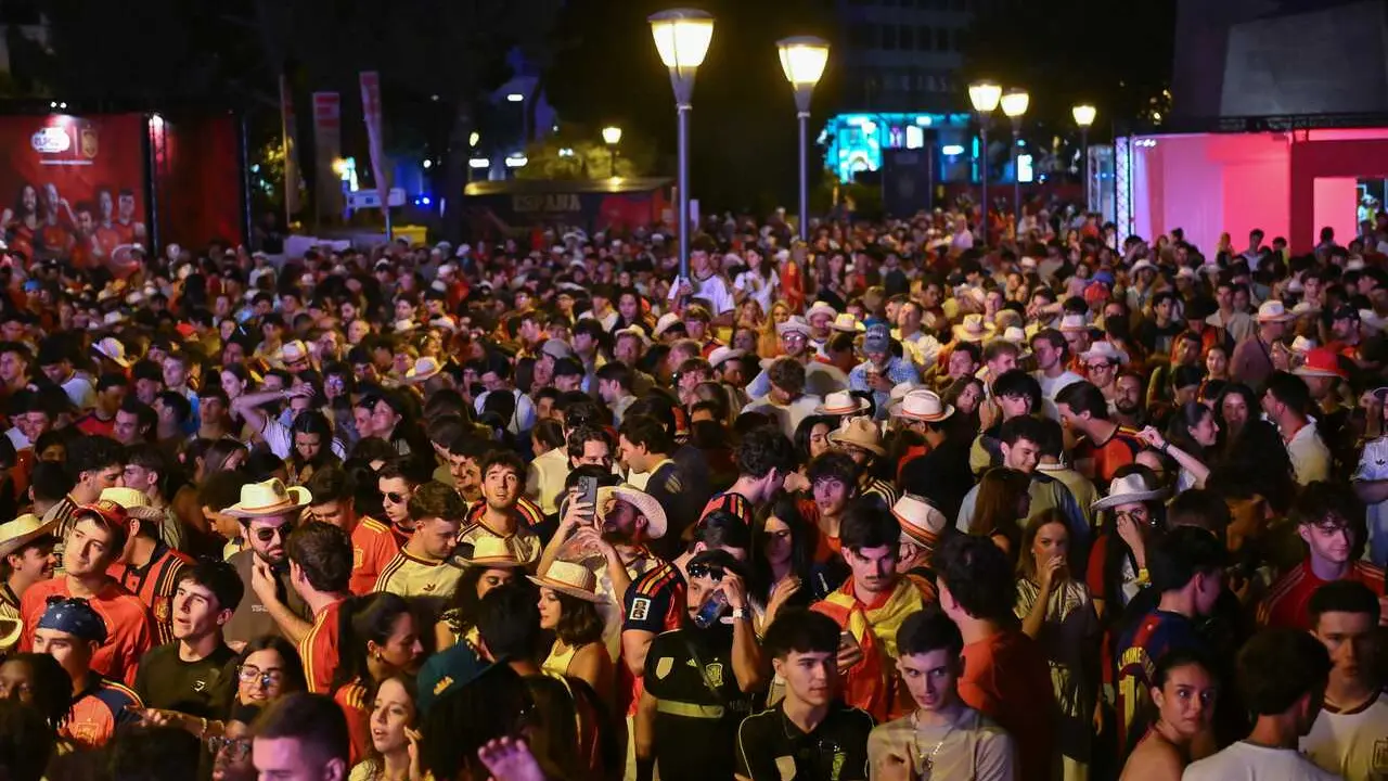 Evitar el alcohol y el uso constante de redes sociales, consejos expertos para huir de riesgos en la final del Mundial