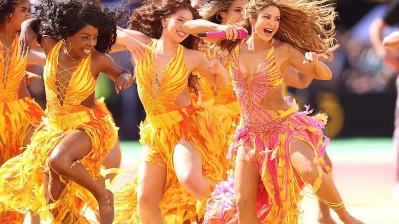 Shakira interpreta el Dai Dai