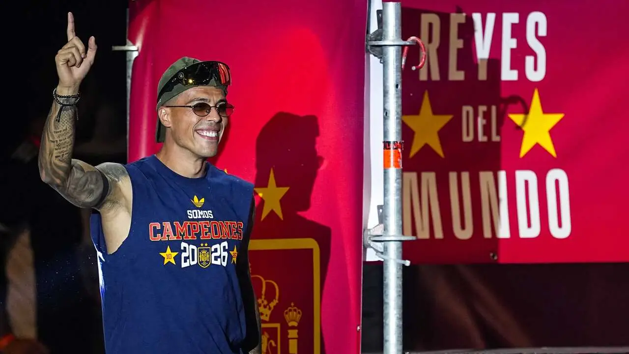 Pedro Porro durante la celebraci&oacute;n de la Copa del Mundo de F&uacute;tbol