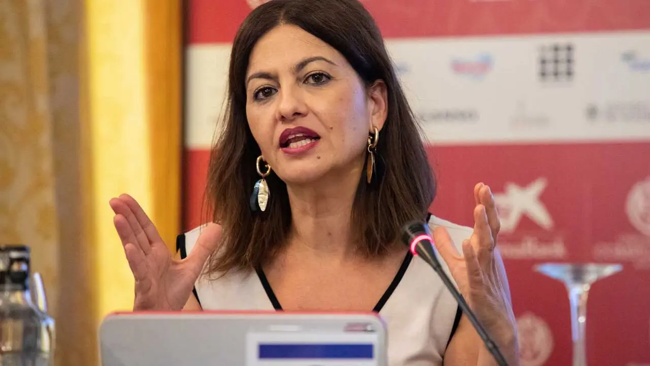 La ministra de Infancia y Juventud, Sira Rego, interviene durante la celebraci&oacute;n del acto de clausura del curso de verano 'Dise&ntilde;o de videojuegos centrado en el usuario', a 21 de julio de 2026, en San Lorenzo de El Escorial, Madrid (Espa&ntilde;a). 