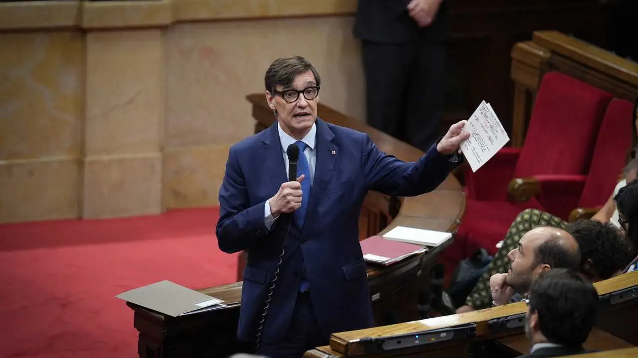 El president de la Generalitat, Salvador Illa, durante una sesi&oacute;n plenaria, en el Parlament de Catalunya, a 22 de julio de 2026, en Barcelona, Catalunya (Espa&ntilde;a).