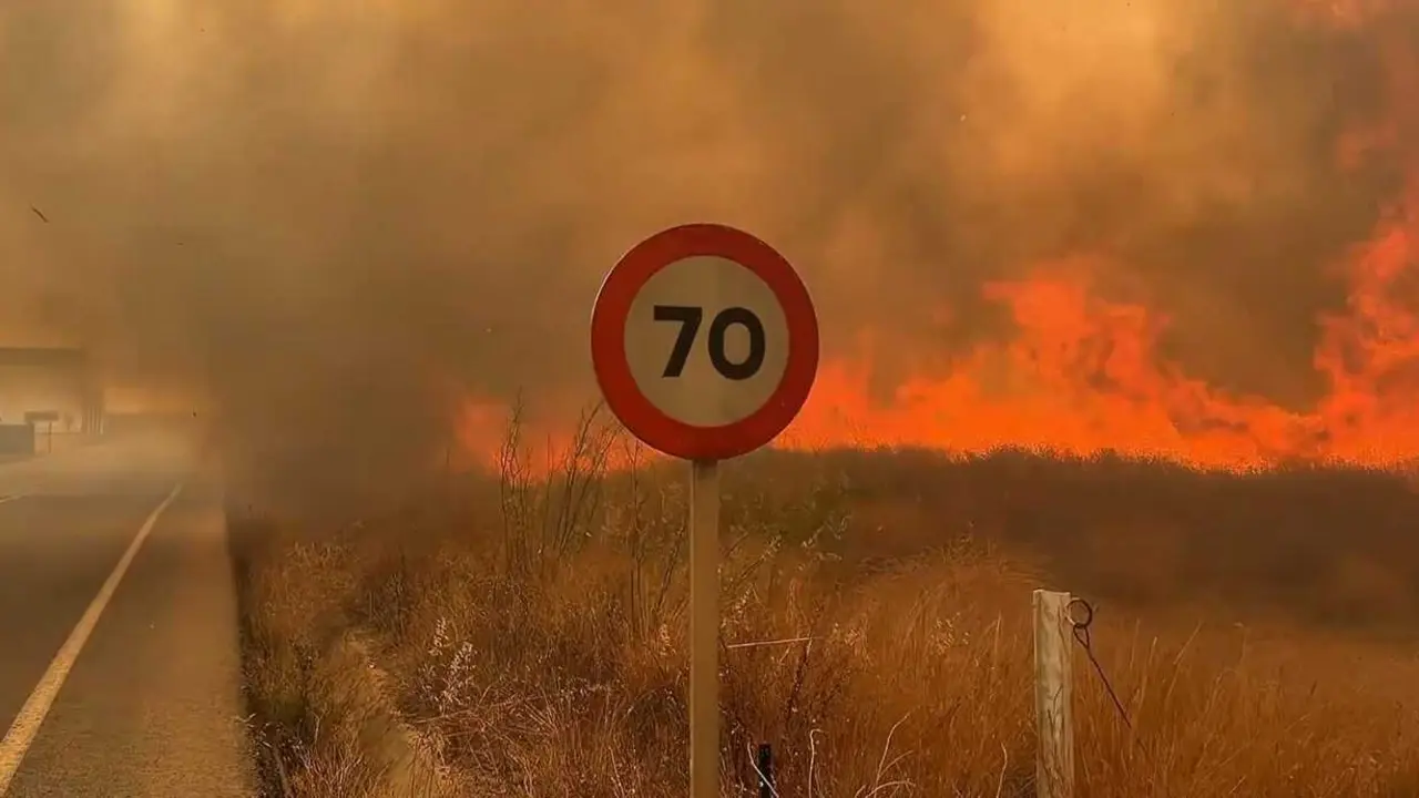Incendio declarado en la Vall d'Uix&oacute; (Castell&oacute;n).