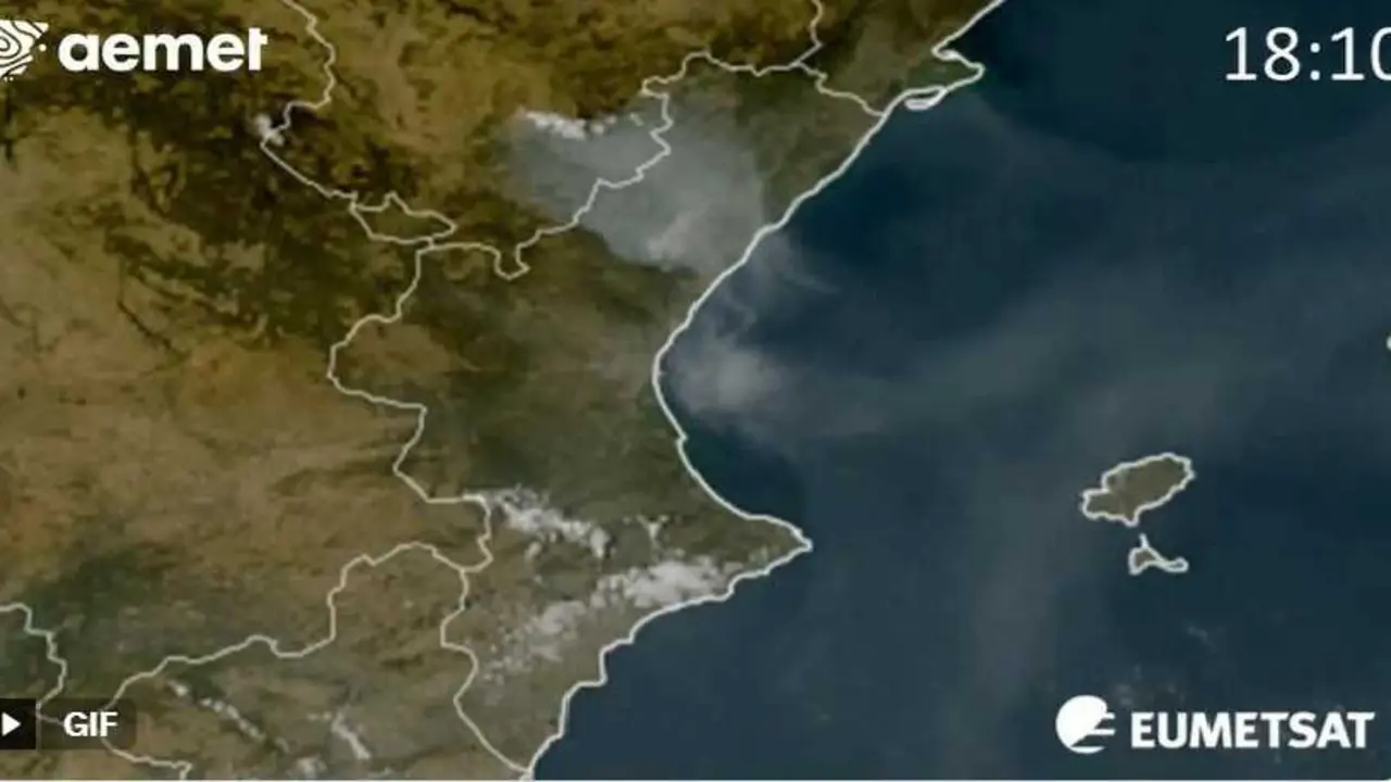 Sigue propap&aacute;ndose el humo a gran parte de la provincia de Castell&oacute;n empujado por la brisa del sureste
