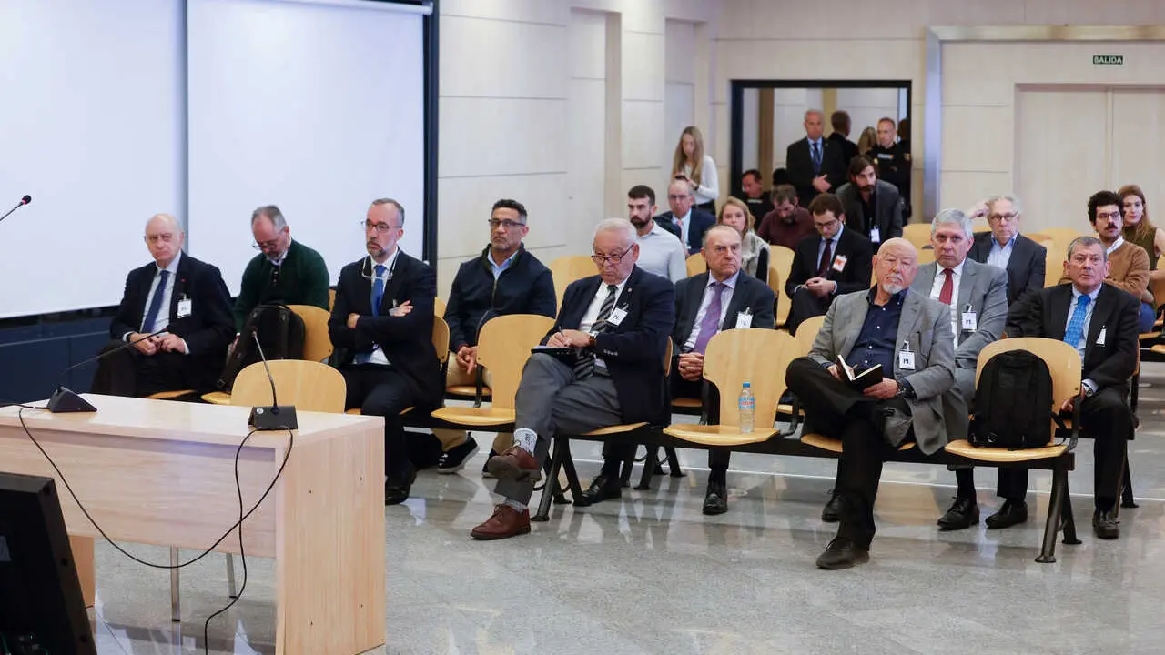 Archivo - (I-D, primera fila) El exministro de Interior, Jorge Fern&aacute;ndez D&iacute;az; su n&uacute;mero dos, Francisco Mart&iacute;nez; el exDAO de la Polic&iacute;a Nacional Eugenio Pino, y el exjefe de Asuntos Internos de la Polic&iacute;a Nacional Marcelino Mart&iacute;n Blas.