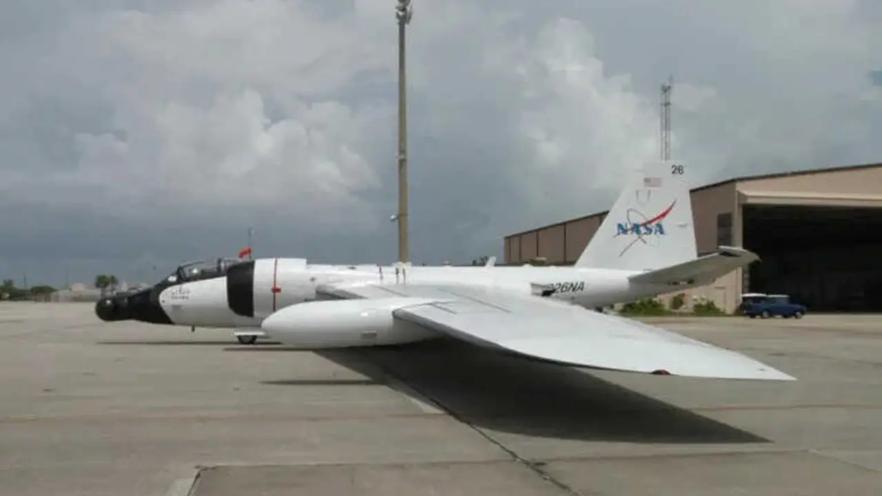 Uno de los aviones de gran altitud WB-57 de la NASA transportar&aacute; un conjunto de c&aacute;maras hasta los 50.000 pies de altura para capturar im&aacute;genes de la corona solar durante el eclipse solar total del 12 de agosto.