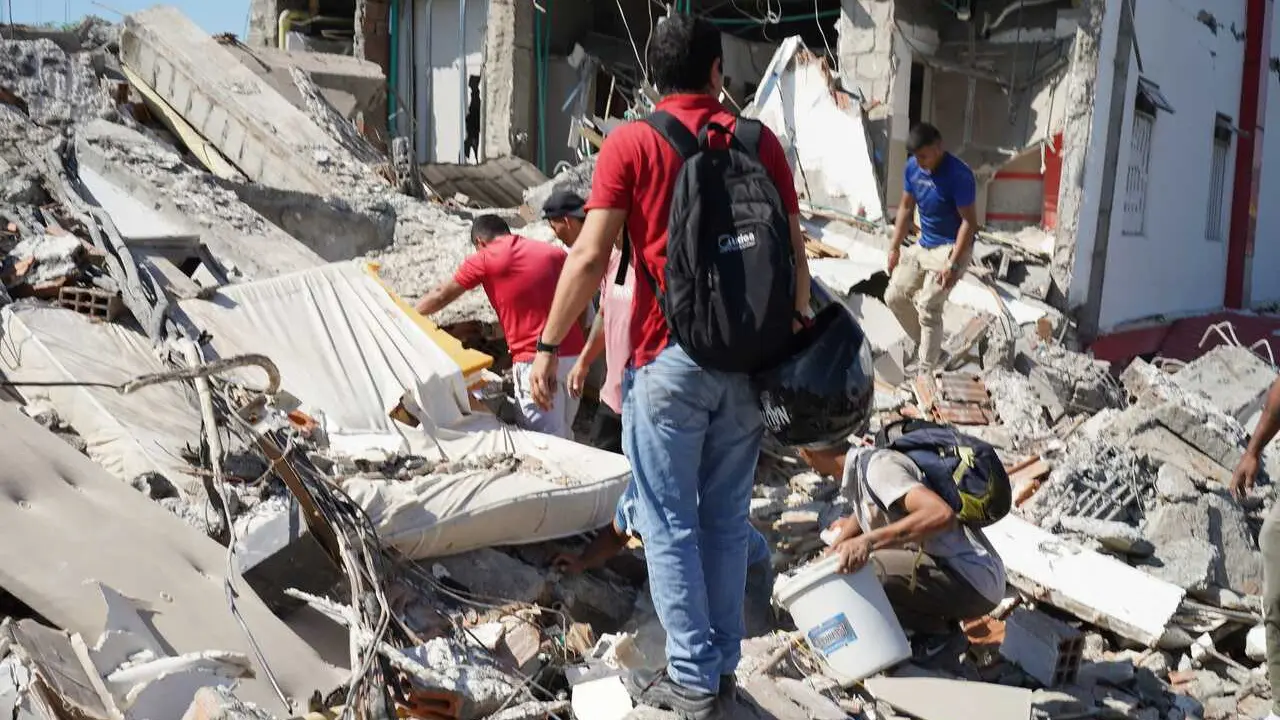 Efectos del terremoto de 7,4 grados de magnitud en Cali, Colombia.