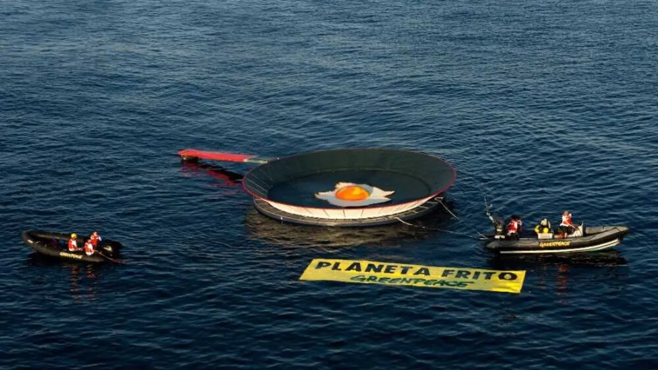Greenpeace reclama una respuesta 'urgente y ambiciosa' tras el r&eacute;cord de m&aacute;s de 33&ordm;C del Mediterr&aacute;neo medido en Mallorca.