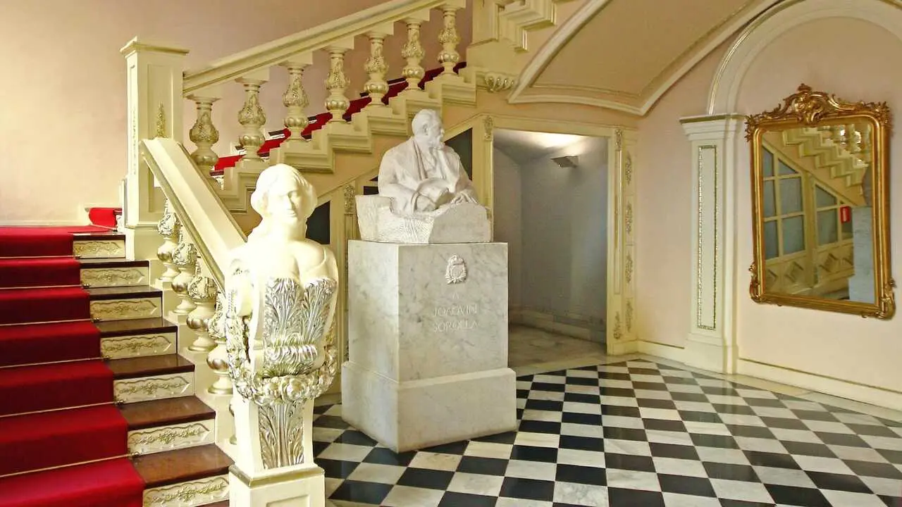 Archivo - Busto de Sorolla en el Museu de la Ciutat